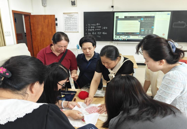 助推鄉(xiāng)村振興 助力“百千萬工程”高質(zhì)量發(fā)展清遠市2025年專項職業(yè)能力考評員換（發(fā)）證培訓班成功舉辦.docx_1